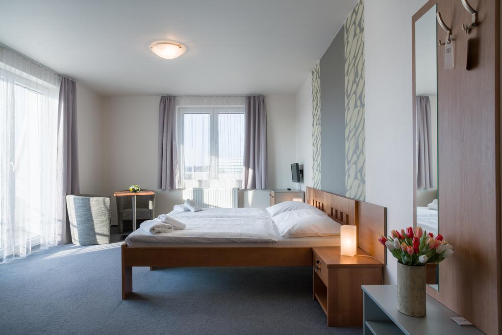Garni Hotel Třeboň Esterno foto